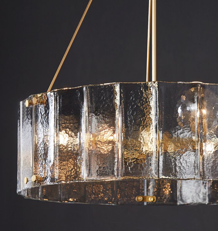Manor Glass Round Chandelier 32‘’
