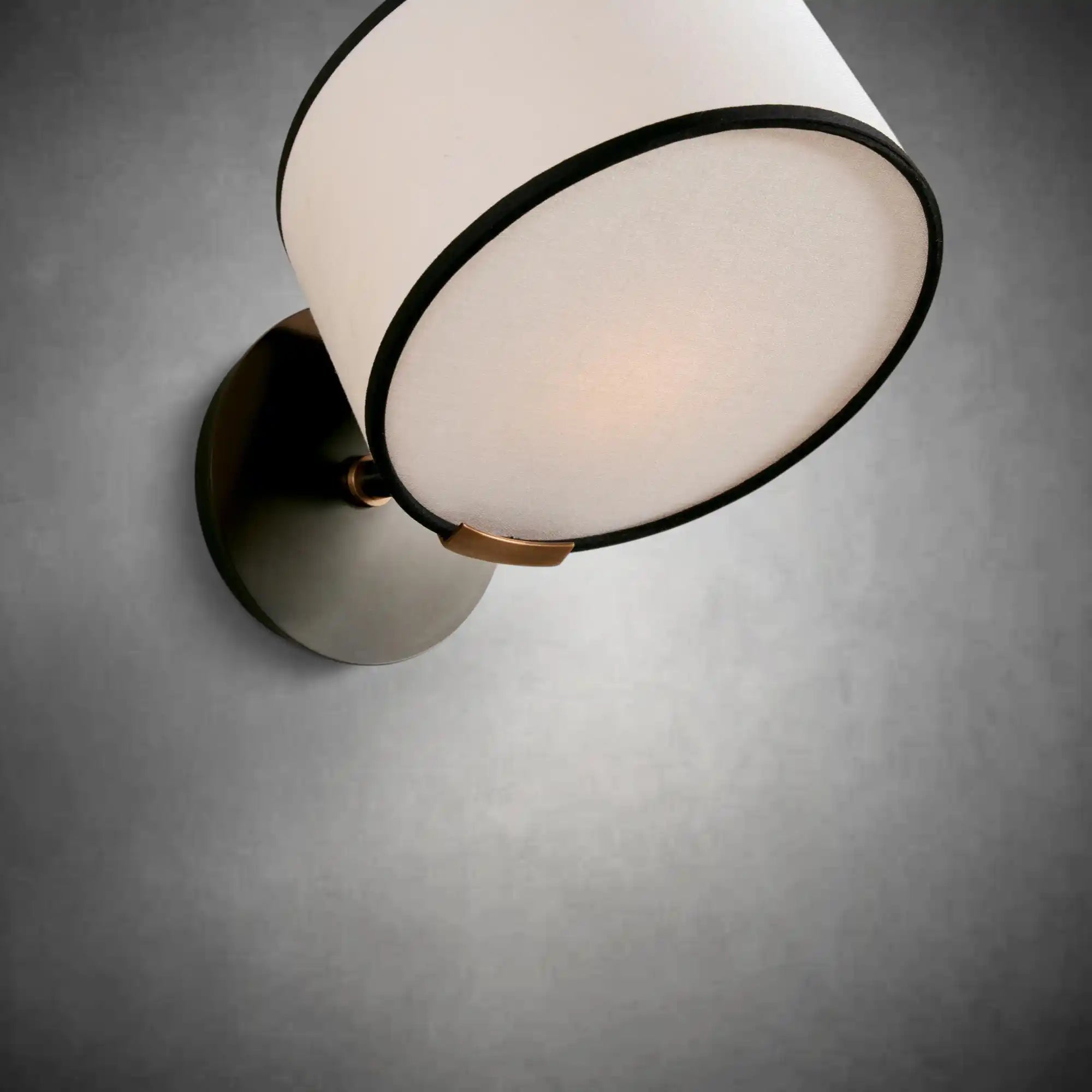 Daphne Sconce - fovolighting