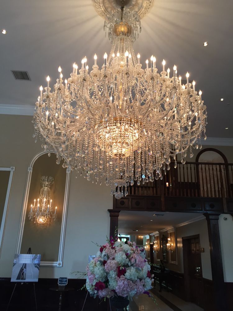 Extra Large Classic Traditional Crystal Chandelier 60/72/90 Lights for Hotel, Showroom, Foyer , Wedding Hall,Coffee Shop - fovolighting