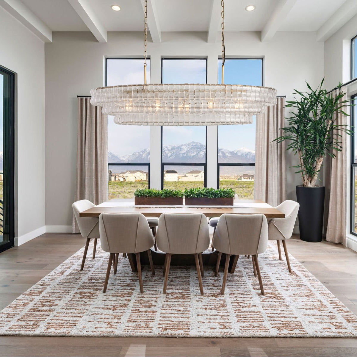 Ghiaccio Clear Class Oval Chandelier - fovolighting
