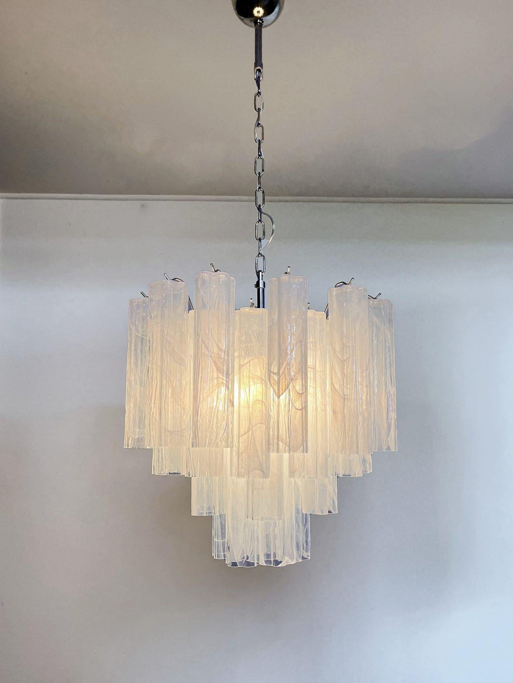 Murano Chandelier – 36 tubes – Alabaster white - fovolighting