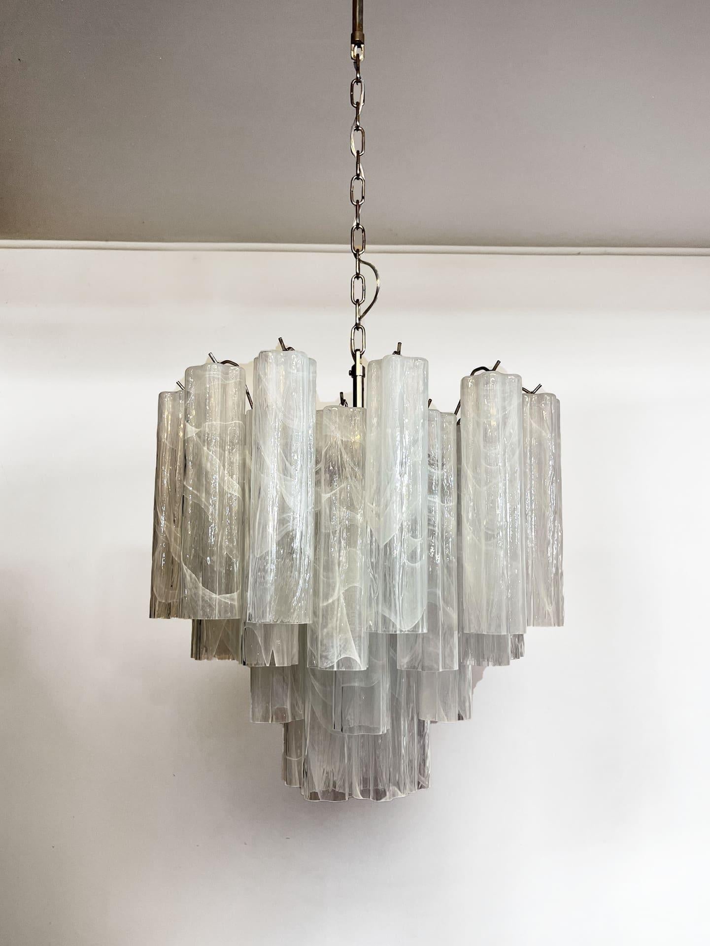 Murano Chandelier – 36 tubes – Alabaster white - fovolighting