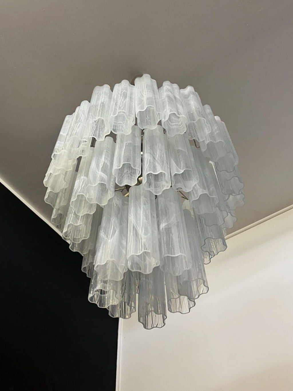Murano Chandelier – 48 tubes – Alabaster White - fovolighting