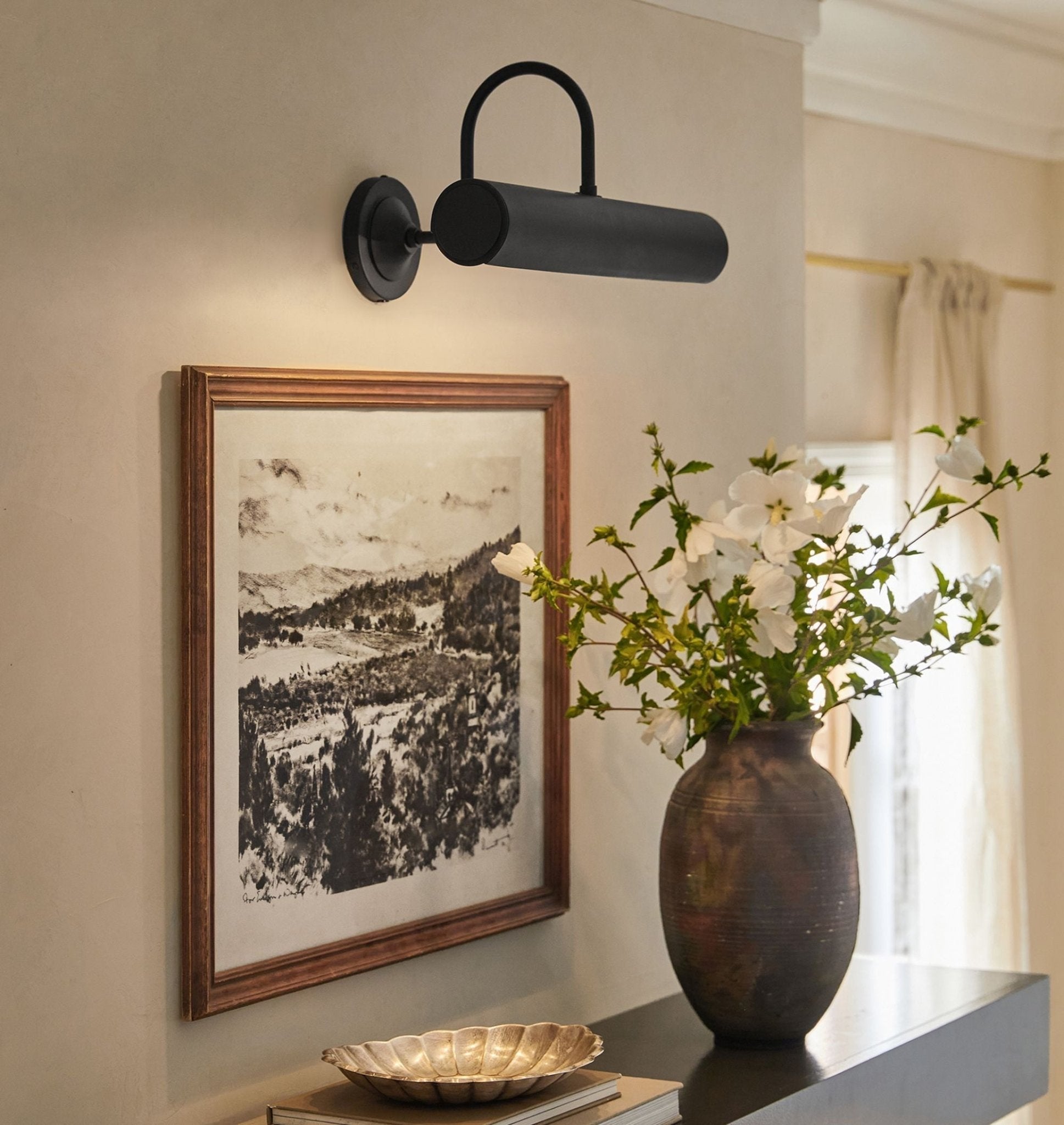 Rolly Bent Picture Light - fovolighting