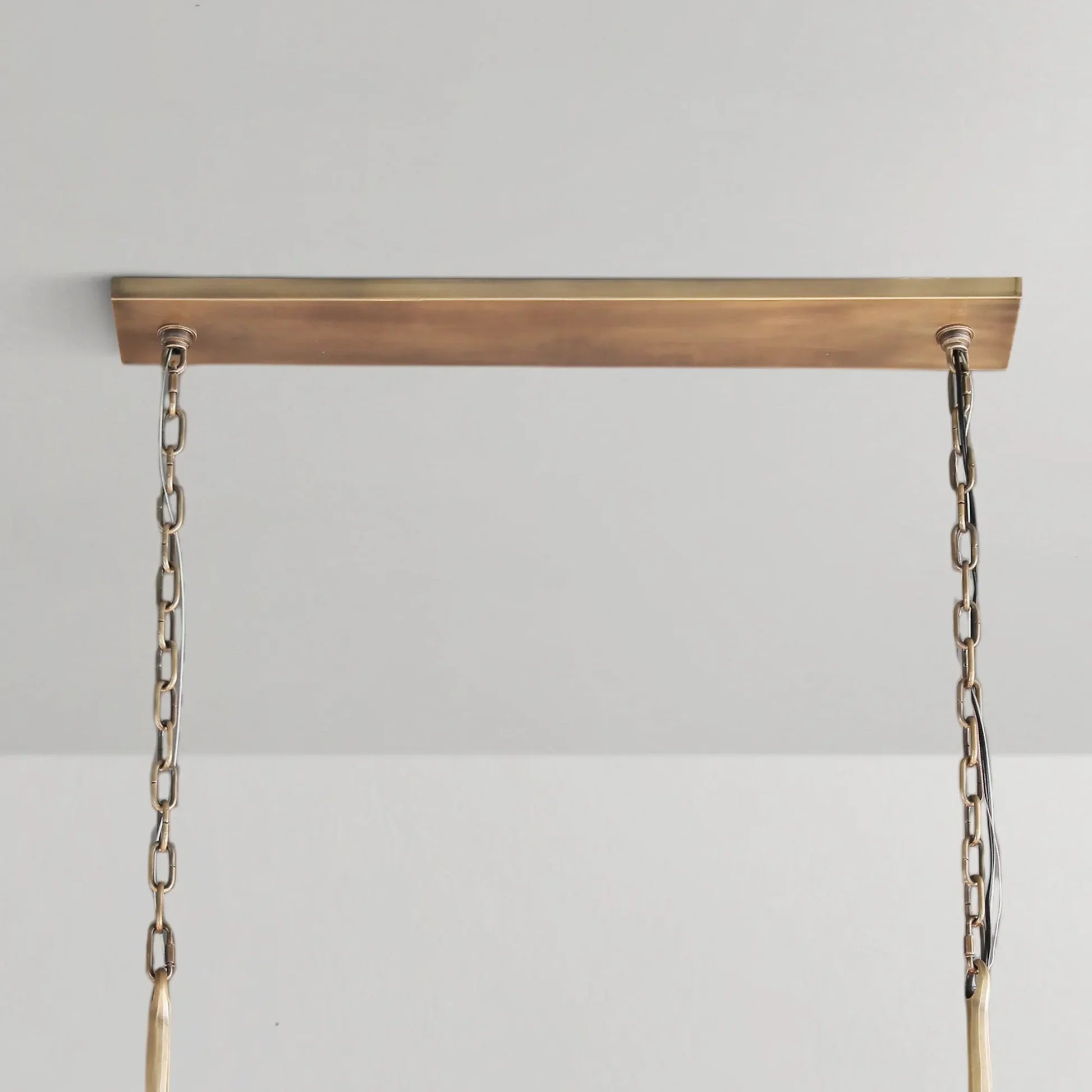 Thadria Linear Chandelier - fovolighting