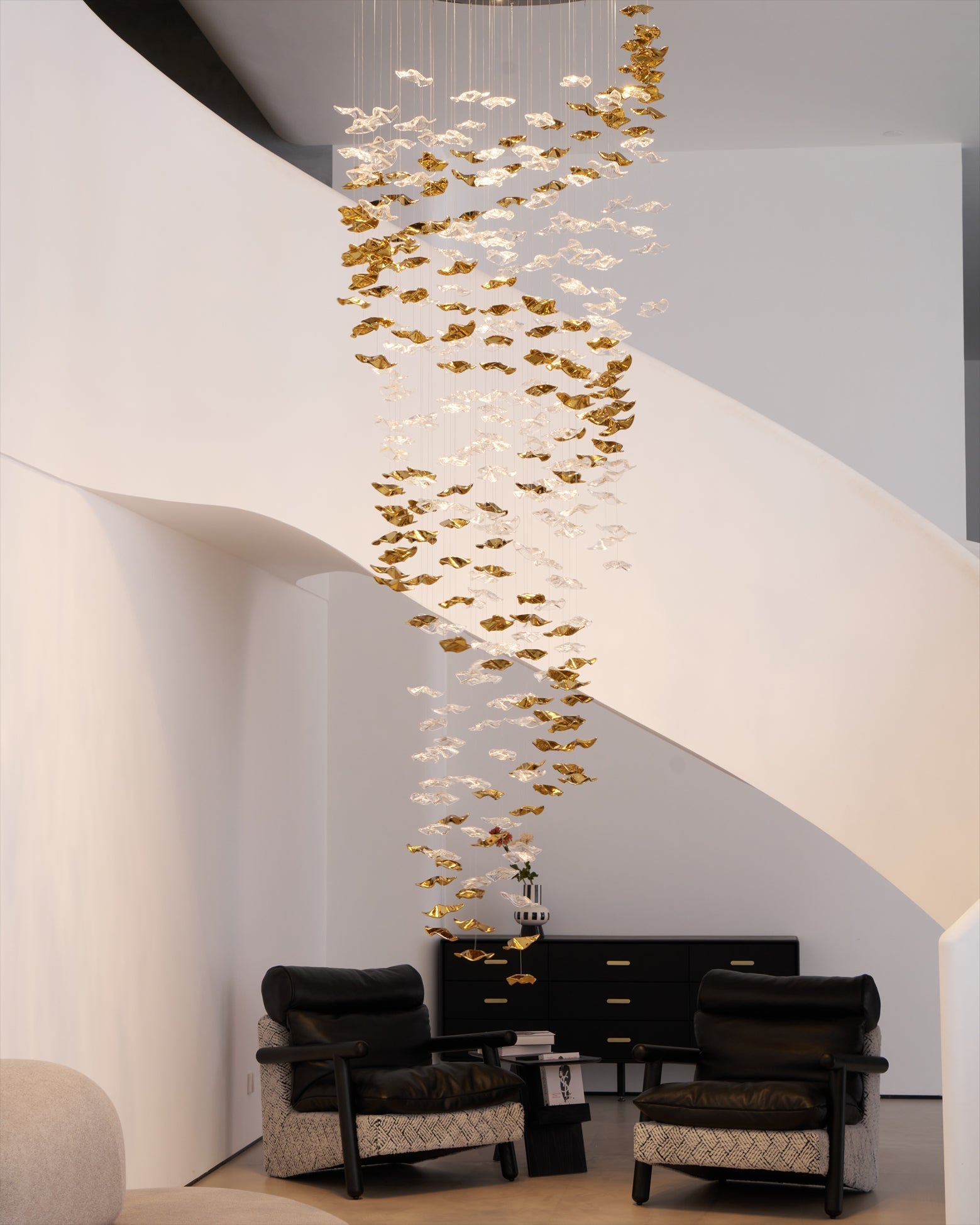 Veloria Fluid Chandelier - fovolighting